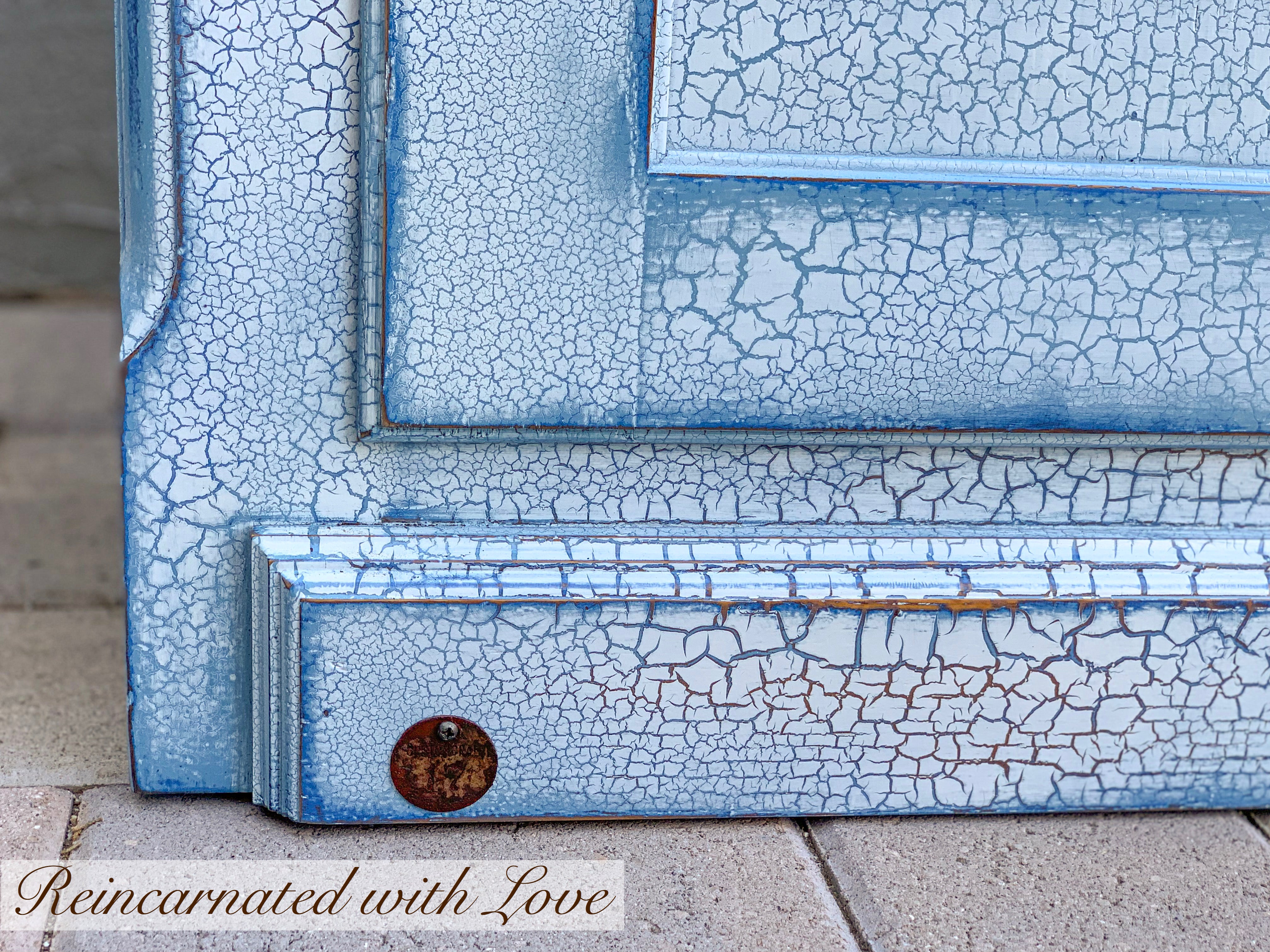 Shabby Chic Laundry Hamper ~ lift top hamper in distressed white with blue hues