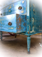 Large, French